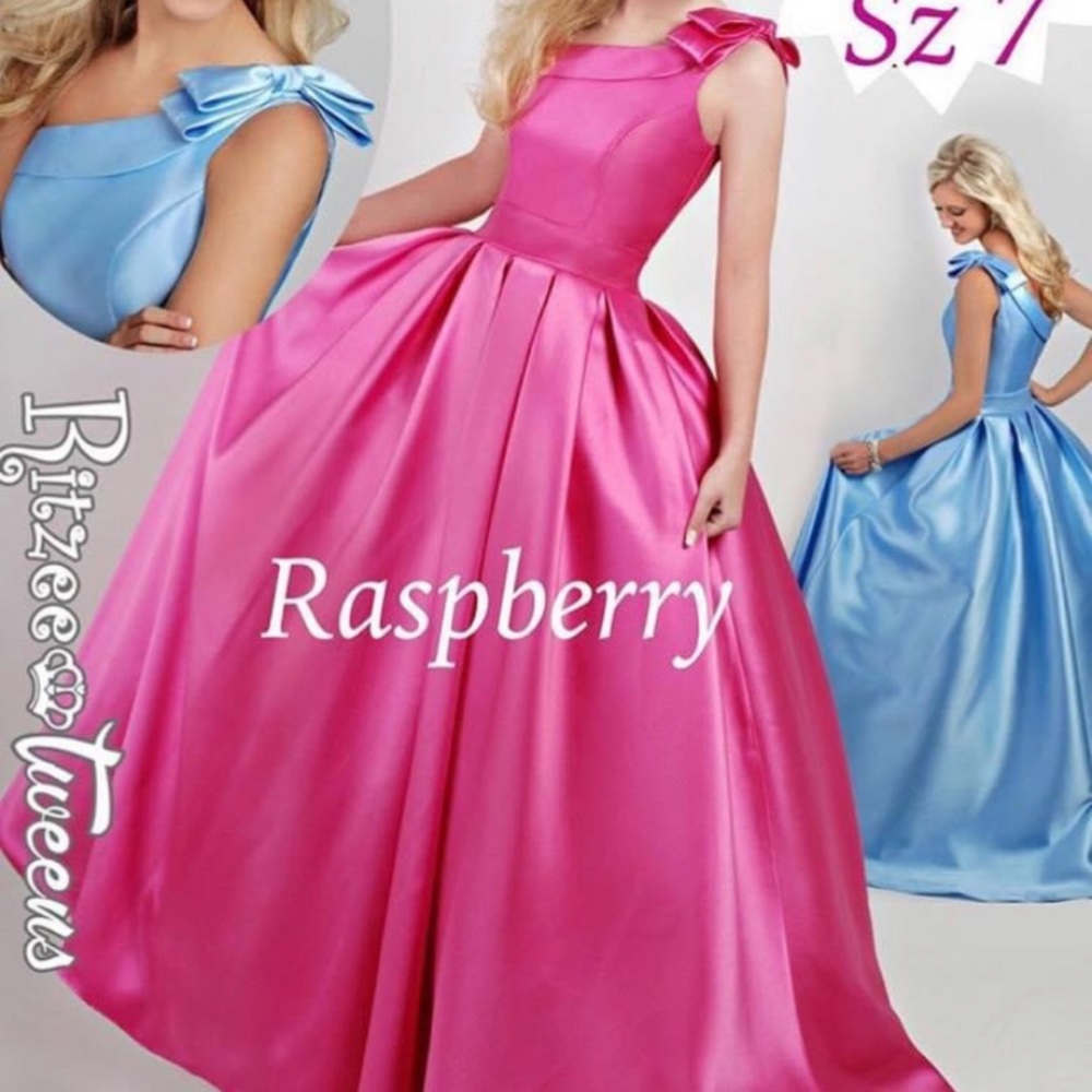 Ritzee tween raspberry. Brand new with tags. Never worn, still in bag.